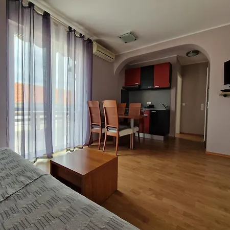 Apartment Dorotea - *