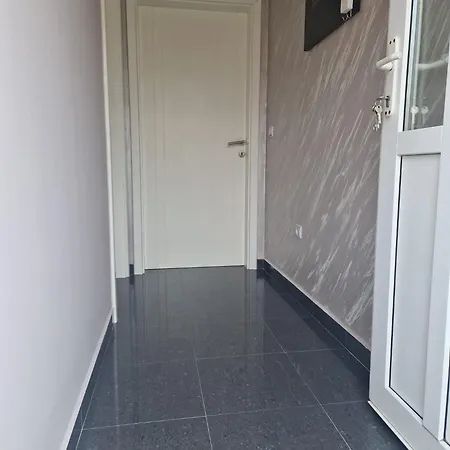 Apartment Dorotea - Jezera